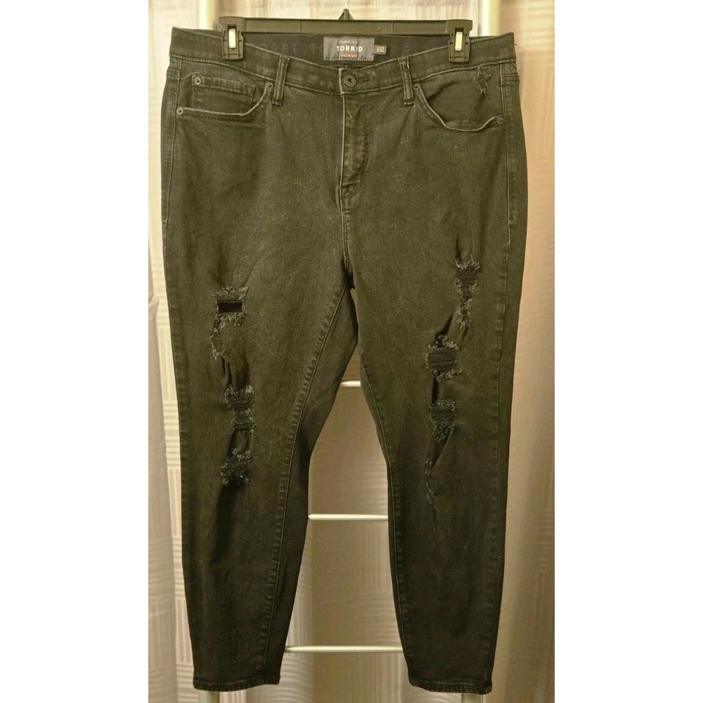Torrid Premium Jeans Womens 18S Black Distressed Dark Wash Denim‎ 34x25
